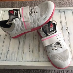 SZ 6 Reebok CrossFit women weight lifting sneakers